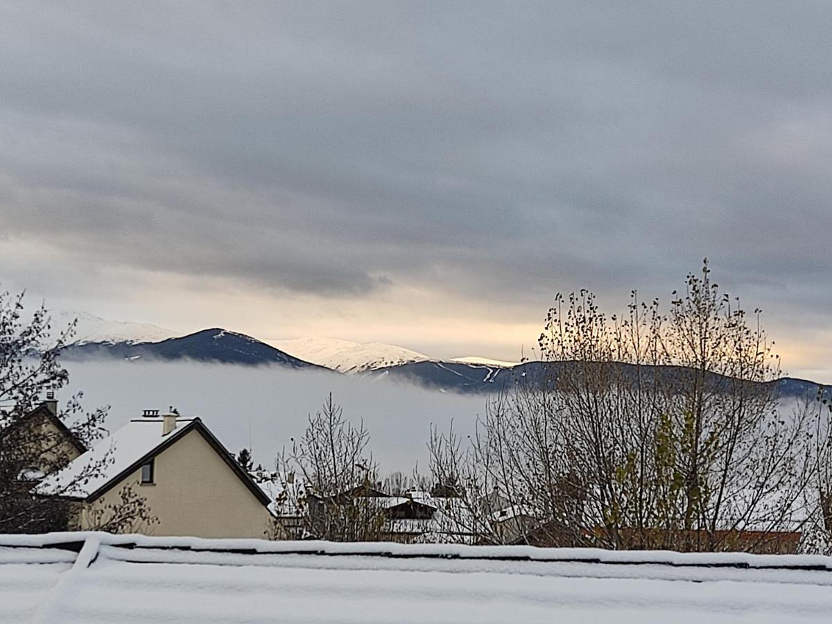 Les Fontanilles Odeillo Chalet 60 Wifi & Parking Gratuit Expose Plein Sud & Plein Pied , Draps & Serviettes De Toilettes Non Inclus, Sabanas Y Toallas No Incluidos Exterior foto